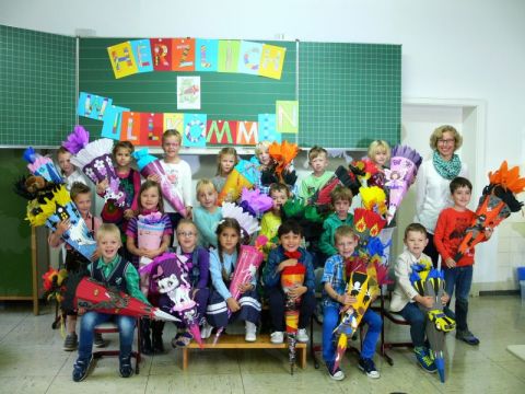 Einschulung von 19 Erstklässlern